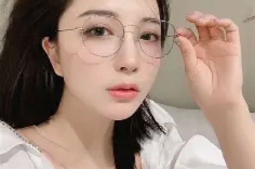 全网炸锅!梅拉尼娅公开演讲朗读吃力遭群嘲舆论反讽打脸舆论乱象 全网炸锅!梅拉尼娅公开演讲朗读吃力遭群嘲舆论反讽打脸舆论乱象