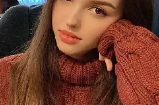 谢娜成都演唱会想看人数超35万艺人跨界为何引争议