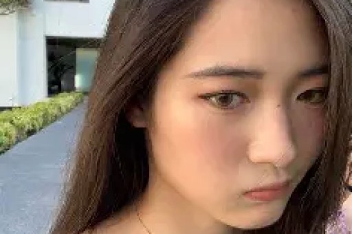 刚爆红就被扒黑料塌房了？